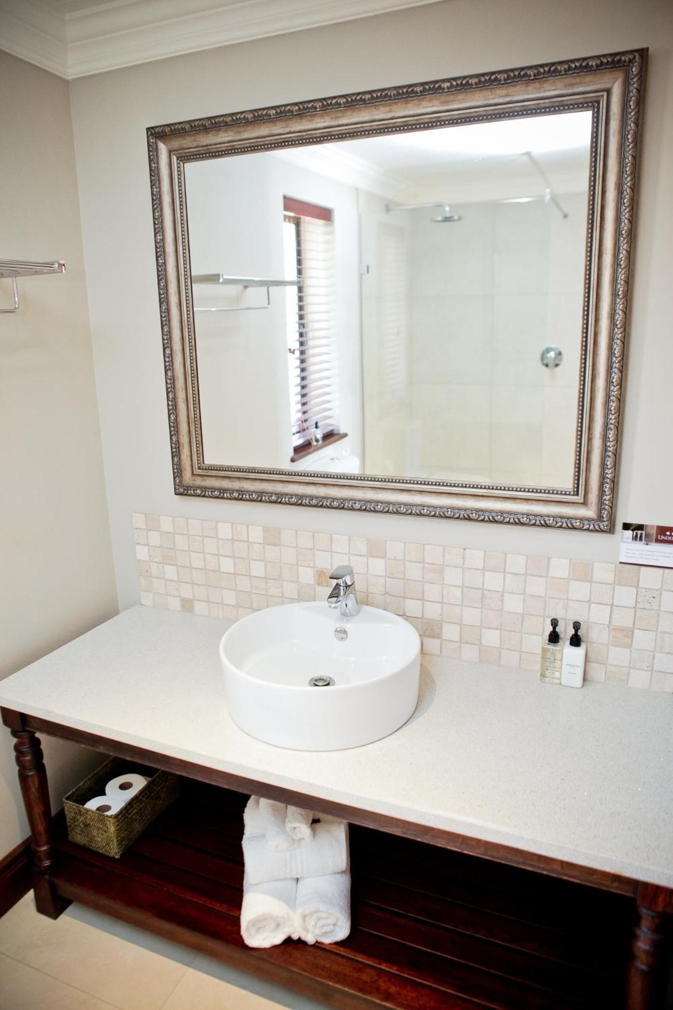Under Oaks Guesthouse Парл Стая снимка